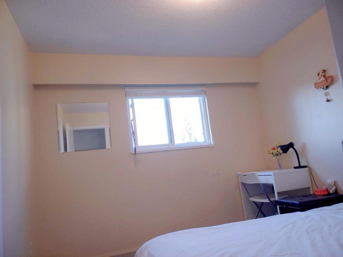 Private Room With Queen Bed In Richmond 202 Luaran gambar
