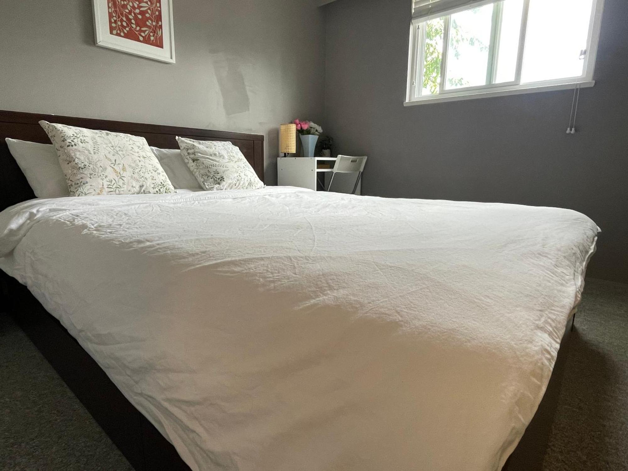 Private Room With Queen Bed In Richmond 202 Luaran gambar