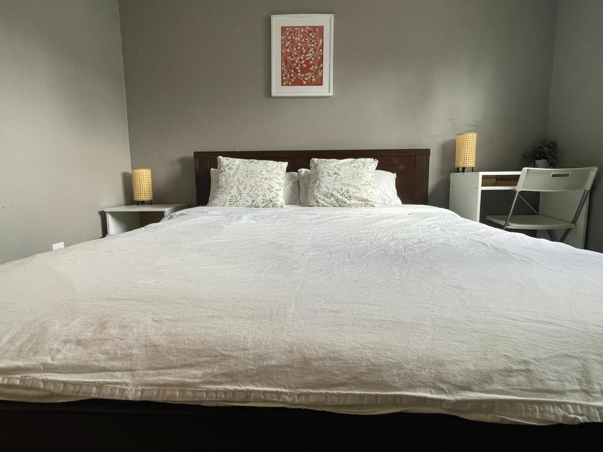 Private Room With Queen Bed In Richmond 202 Luaran gambar